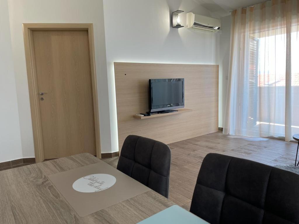 Apartments Vukovic Podstrana Rom bilde