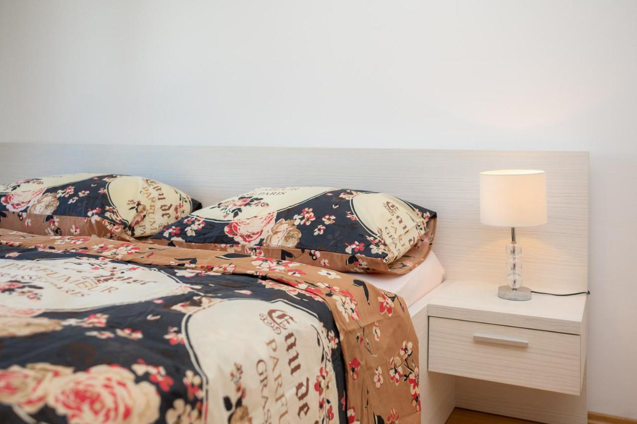 Apartments Vukovic Podstrana Eksteriør bilde